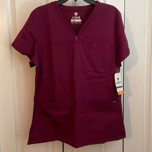 SUPER NICE SCRUB SET!!!